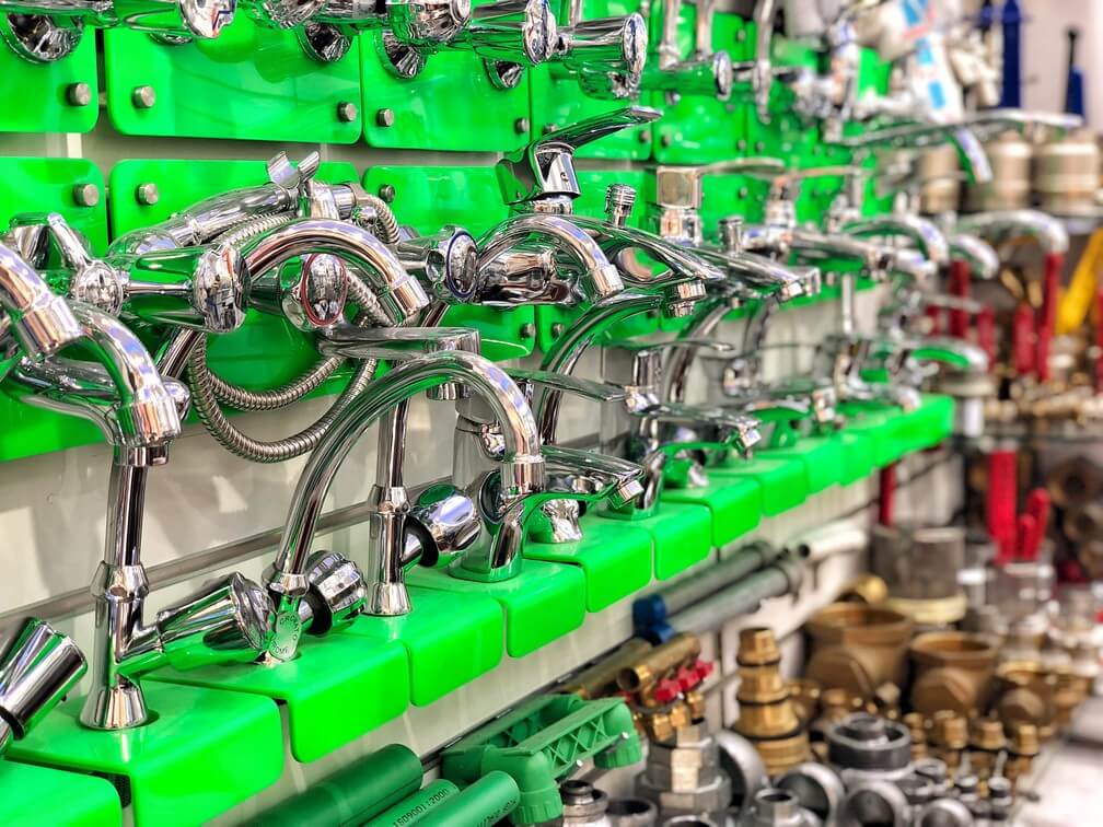 plumbing-store-with-faucets huasourcing